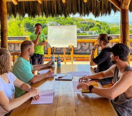 8 días de curso de español con surf en Montañita, Ecuador - Photo 2