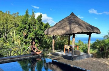 5 Day Private Luxury Wellness and Yoga Retreat in Albion, Mauritius with Healing Sessions and More