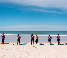 34 Tage Wochenend Auszeit Surf Camp in Matosinhos, Portugal - Photo 1