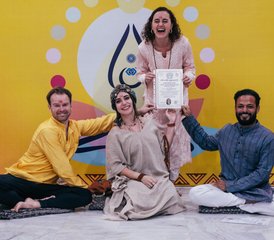 56 días de profesorado de yoga Hatha y Ashtanga de 500 horas con sanación con sonido en Rishikesh, India - Photo 2