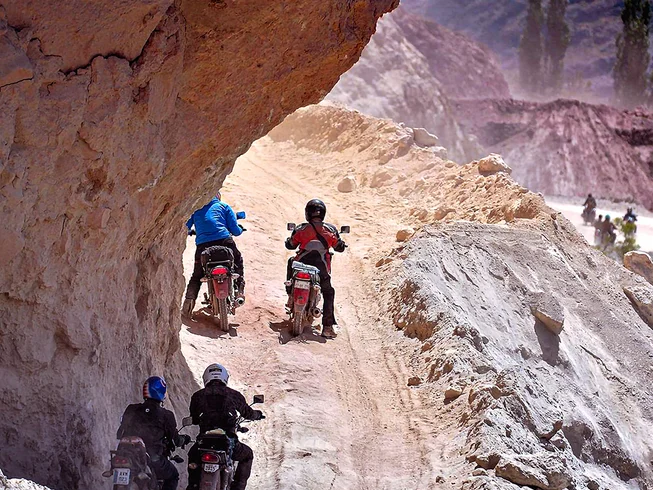 9 Day Guided Motorcycle Tour in Pakistan: Throttle Through The Karakoram photo 2