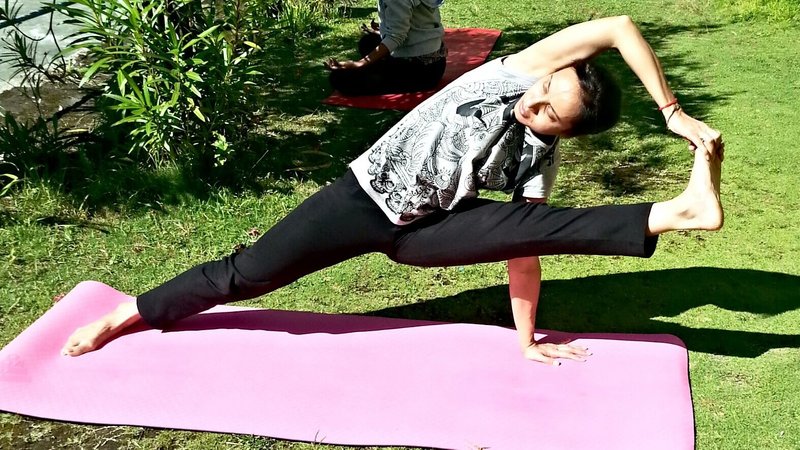 28 Days 200-Hour Ayurveda and Multi Style Yoga Teacher Training in Varkala Beach, Kerala