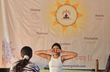 28 jours en formation de professeur de yoga 300 h à Rishikesh, Inde