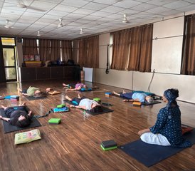 5 Tage 35-Stunden Umfassende Yin Yoga Lehrerausbildung in Rishikesh, Indien - Photo 2