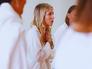 Curso De 12 Días Y 50 Horas De Meditación Y Yoga en Rishikesh, India