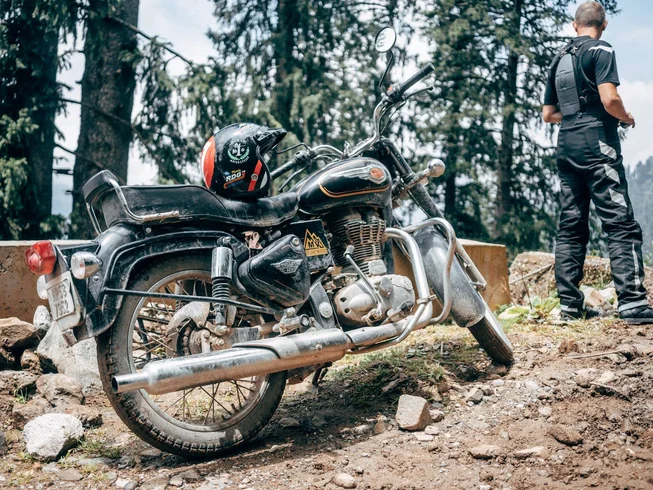 16 Day Himalayan Guided Motorcycle Tour on the Worlds Highest Motorable Pass