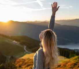 115 Tage in den Bergen: Sonnalm Yoga & Hike Retreat in Zell am See, Österreich - Photo 1