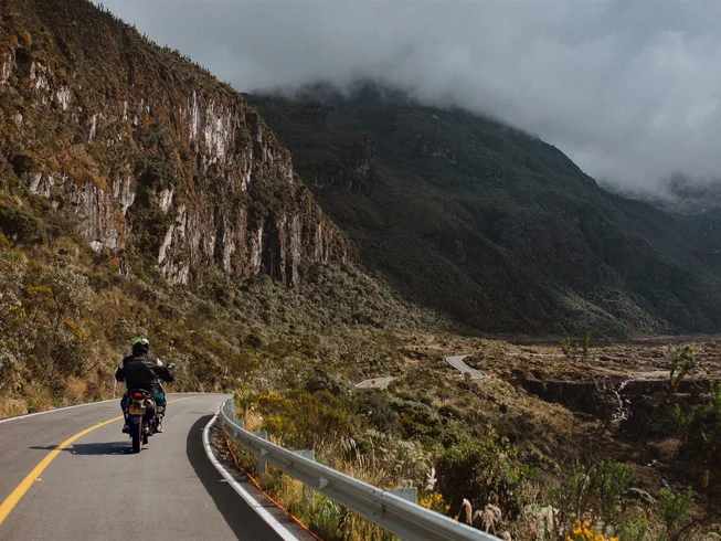 6 Day Hidden Emerald Circuit: Guided Mixed-terrain Motorcycle Tour in Colombia