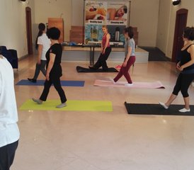 4Formation hybride de 50 heures : formation de professeur de yin yoga en ligne à son rythme et stage en présentiel de 4 jours à Forino, Italie - Photo 1