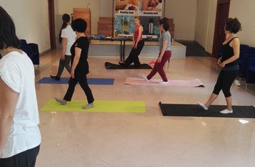 50-urige Hybride: Zelfgestuurde Online en 4-Daagse Persoonlijke Yin Yoga Docentenopleiding in Forino, Italië