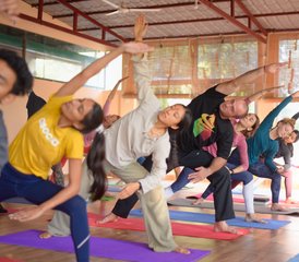 2-Tage-Yoga- und-Meditations-Wochenend-Retreat mit Besuch des Garudchatti-Tempels in Rishikesh, Indien - Photo 5