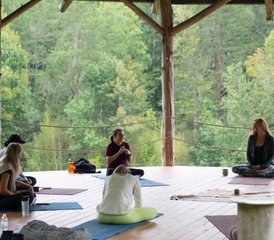 4 Tage Reise zur Pose: Thailändisches Stretching für Yoga-Ausbildung in Tennessee, USA - Photo 4