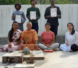 Formation de yoga Ashtanga de 7 jours et 21 heures pour débutants, intermédiaires et avancés à Rishikesh, India - Photo 4