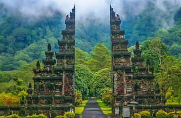 5 Day Explore Bali: Temple, Quad Bike, Rafting, Trekking, Hot Spring Adventure in Indonesia