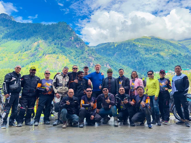 12 Day Ladakh Guided Motorcycle Tour in Indian Himalayas (Manali-Srinagar) photo 2