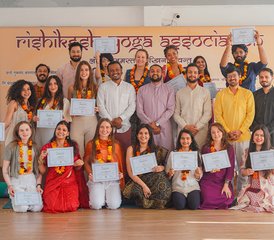 24 jours en formation de professeur de yoga 200 h multi-style abordable avec guérison émotionnelle à Rishikesh, Inde - Photo 3