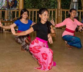 7 Tage Baue deine Eigene Praxis auf Yoga Retreat und Veganes Essen im Shanti Toya Ashram, Bali, Indonesien - Photo 3