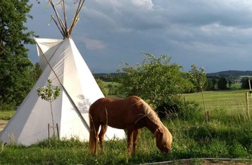 3 días de escapada de fin de semana con yoga, tiro con arco y equitación en Wasserburg, Alemania
