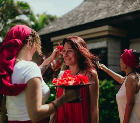 78 jours à Bali pour réharmoniser ton féminin : soins, rituels et cercles de lune - Photo 1