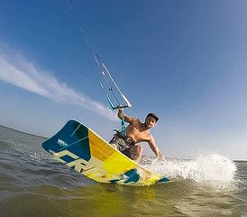 8 Day Kitesurf Camp with SUP Session in Lagos, Portugal - Photo 4