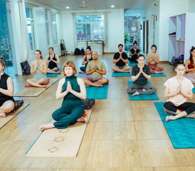 625 días de profesorado de yoga tradicional Kundalini y meditación de 200 horas en Rishikesh, India - Photo 1