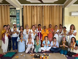 28-daagse transformatieve 300-uur durende meditatie-docentenopleiding in Rishikesh, India