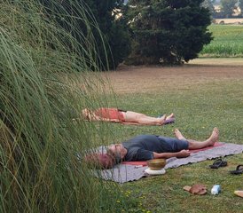 107 Tage Yoga Retreat in einer atemberaubenden Umgebung bei Carcassonne, Frankreich - Photo 1
