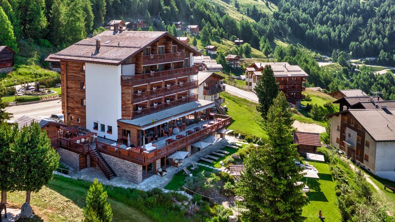 4 Day Yoga Retreat with Audrey Gordon at The Chandolin Boutique Hotel in Valais, Switzerland