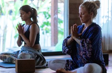 Self-paced 20-hour Online Pranayama and Meditation Teacher Training With a 2-hour Live Session