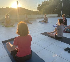 98 Tage Inspire Week Retreat: Ankommen bei Dir mit Body Mind Flow und Yoga auf Korfu, Griechenland - Photo 1