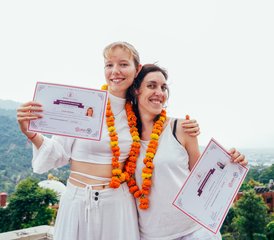 25 jours-200h en formation de professeur de yoga hatha, ashtanga, vinyasa et yin à Rishikesh, Inde - Photo 2