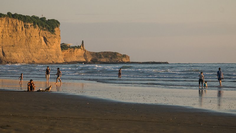 6 jours-5 nuits en vacances transformatrices de yoga et surf près de la plage à Olon, Équateur