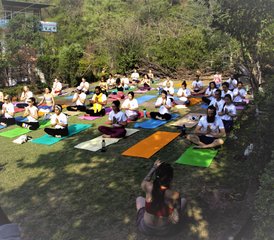 959 días de profesorado de yoga de fusión y terapias holísticas de 500 horas en Rishikesh, Uttarakhand, India - Photo 1