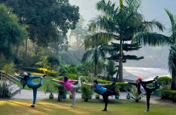 6 Tage Himalaya-Trekking, Meditation und Yoga Retreat in Uttarakhand, Indien