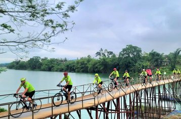 12 días de aventura guiada en bicicleta de Hue a Saigón en Vietnam