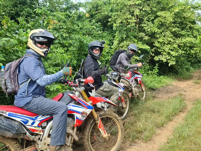 3 Day Stunning Cambodia Guided Motorcycle Journey: Explore Siem Reap to Battambang and Pursat