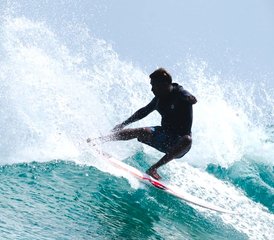 1010 días de retiro de surf con olas poco concurridas y esnórquel en Kudahuvadhoo, Maldivas - Photo 1