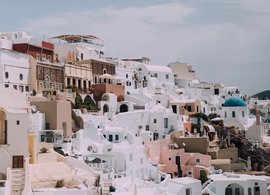 Oia Retreats & Trips