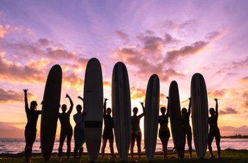 7 jours en stage de surf et yoga pour débutants dans une villa de luxe aux Caraïbes