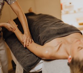 4 días de retiro de bienestar y desintoxicación con yoga y tratamientos antienvejecimiento de hidrógeno en Bali, Indonesia - Photo 2