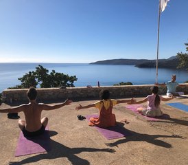 015 jours en stage de formation de professeur de yoga et astrologie 100h à Gythio, Grèce - Photo 1