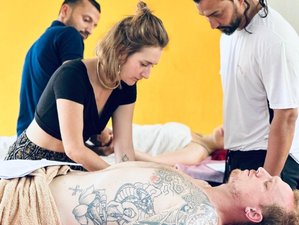 31 días de profesorado de yoga de 200 horas y diploma profesional en curso de masaje en Katmandú, Nepal