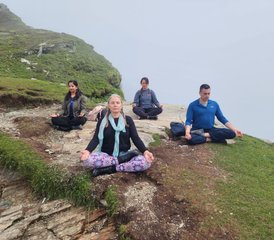 107 días de retiro de yoga y meditación en India con experiencia cultural tradicional del Himalaya y senderismo - Photo 1
