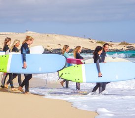 8 jours de retraite surf tout compris pour femmes avec skate, yoga et aventure à Fuerteventura, Espagne - Photo 5