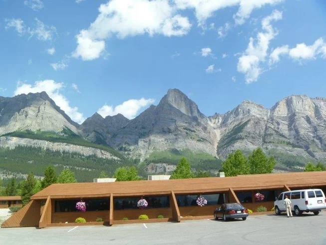 13 Day Fully-Guided Canadian Rockies Motorcycle Tour in Western Canada photo 9