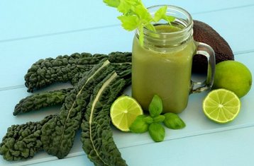 15 jours en retraite de jeûne aux jus et détox avec yoga à Sernabatim Beach, Goa, Inde