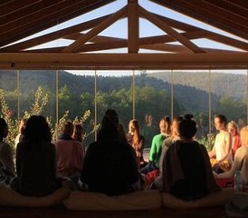 77 Tage Spürbar - Das Yoga und Feminine Embodiment Retreat in Sao Teotónio, Portugal - Photo 1
