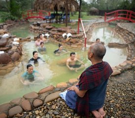 7 días de retiro para dormir mejor con yoga, bienestar, sesión de onsen y más en Phong Dien, Vietnam - Photo 2