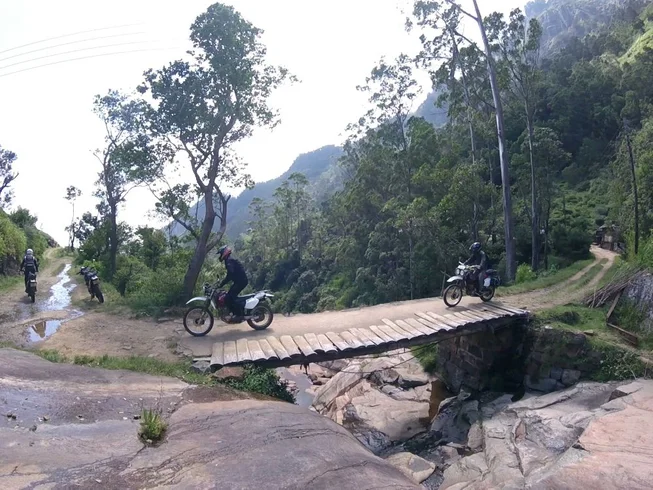 9 Day Sri Lanka Highlights Adventure Guided Loop Motorcycle Tour photo 10