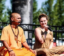 521 días de profesorado de yoga Kundalini Tantra de 200 horas en Rishikesh, India - Photo 1
